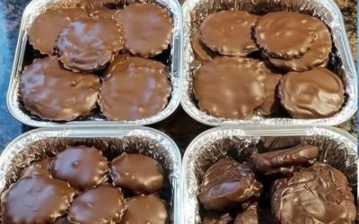 HOMEMADE TURTLE CANDY WITH PECANS AND CARAMEL !!!