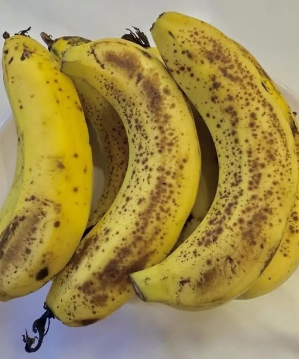 Doctors Reveal That Eating Bananas in the Evening Leads to… (What Science Actually Says)