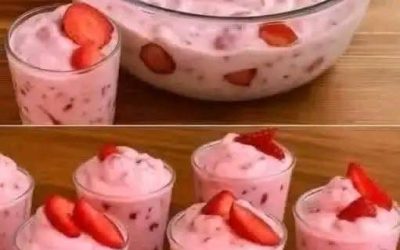High-Protein Strawberry Cheesecake Yogurt Jars