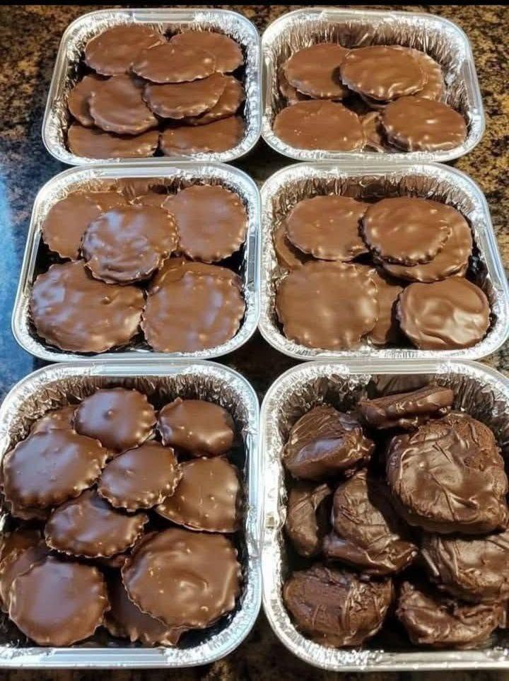 HOMEMADE TURTLE CANDY WITH PECANS AND CARAMEL !!!